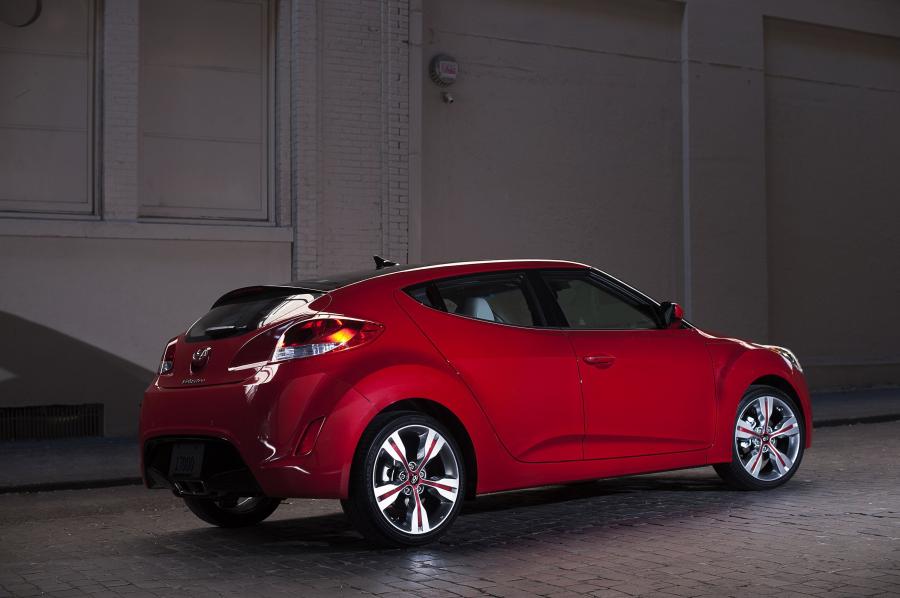  Hyundai Veloster 2011 года  (фото 178 из 184)